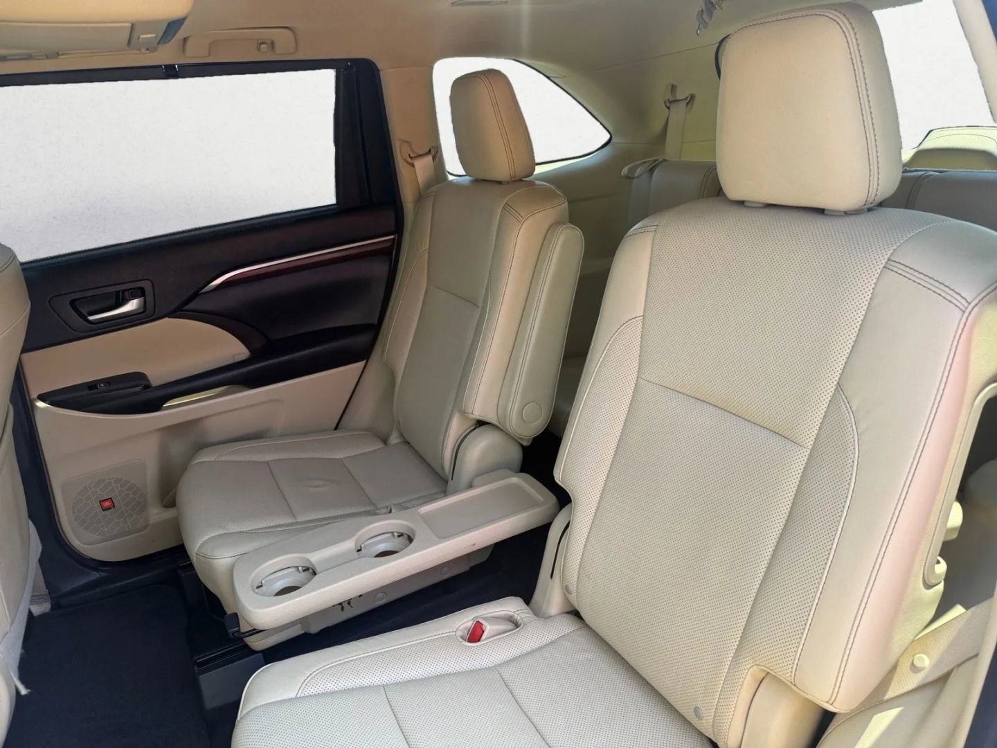 Used 2016 Toyota Highlander Limited image 31