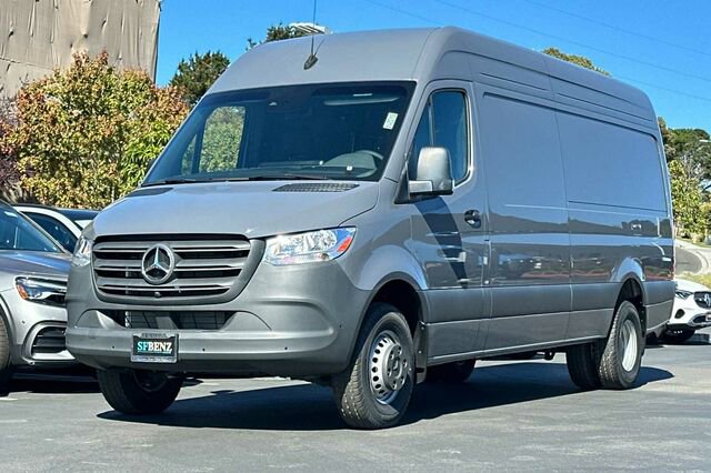 Used 2024 Mercedes-Benz Sprinter 3500 image 8