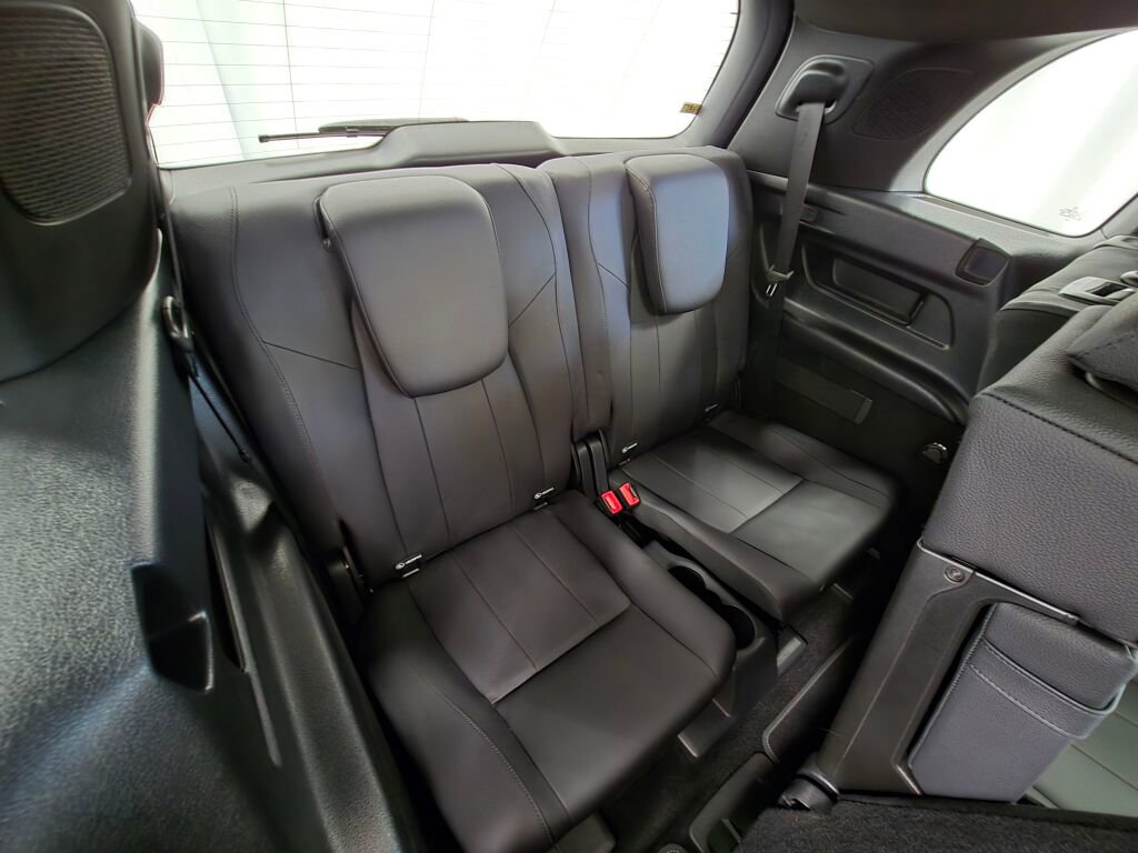 Used 2025 Mercedes-Benz GLB 250 4MATIC image 23