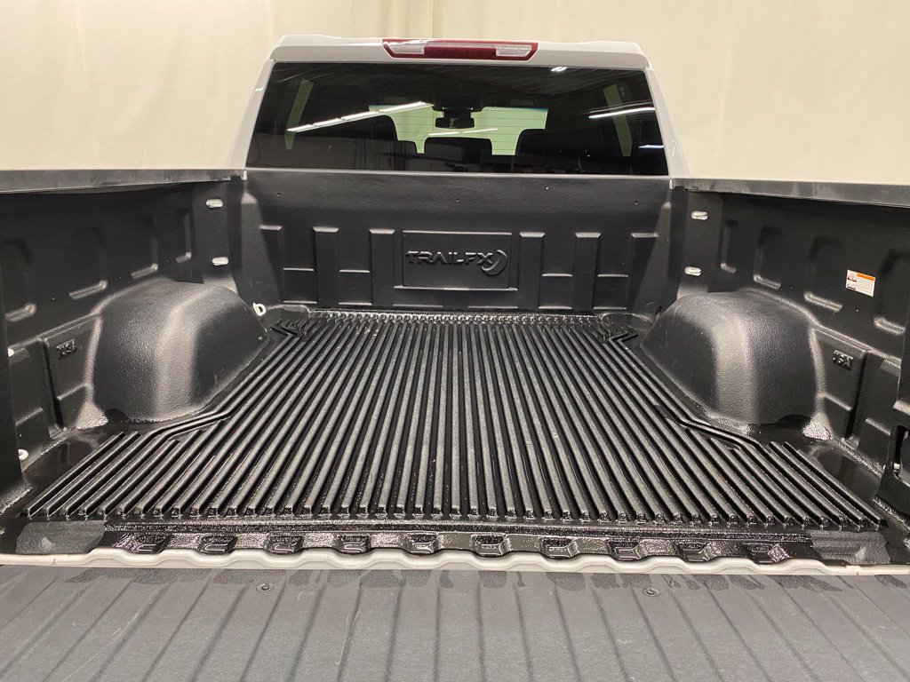 Used 2025 GMC Sierra 1500 SLT AWD/4WD image 8