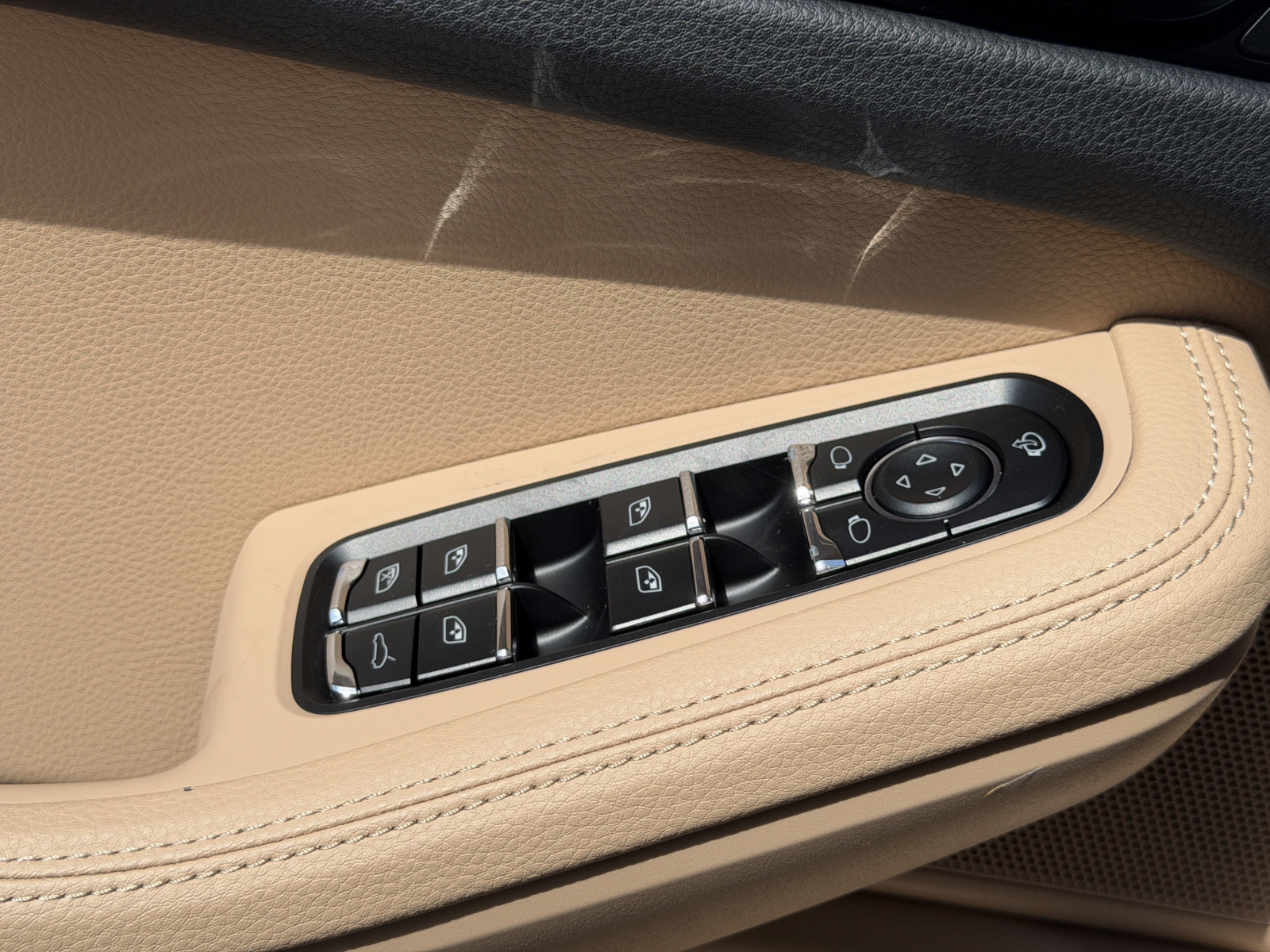 New 2026 Porsche Macan AWD/4WD image 21