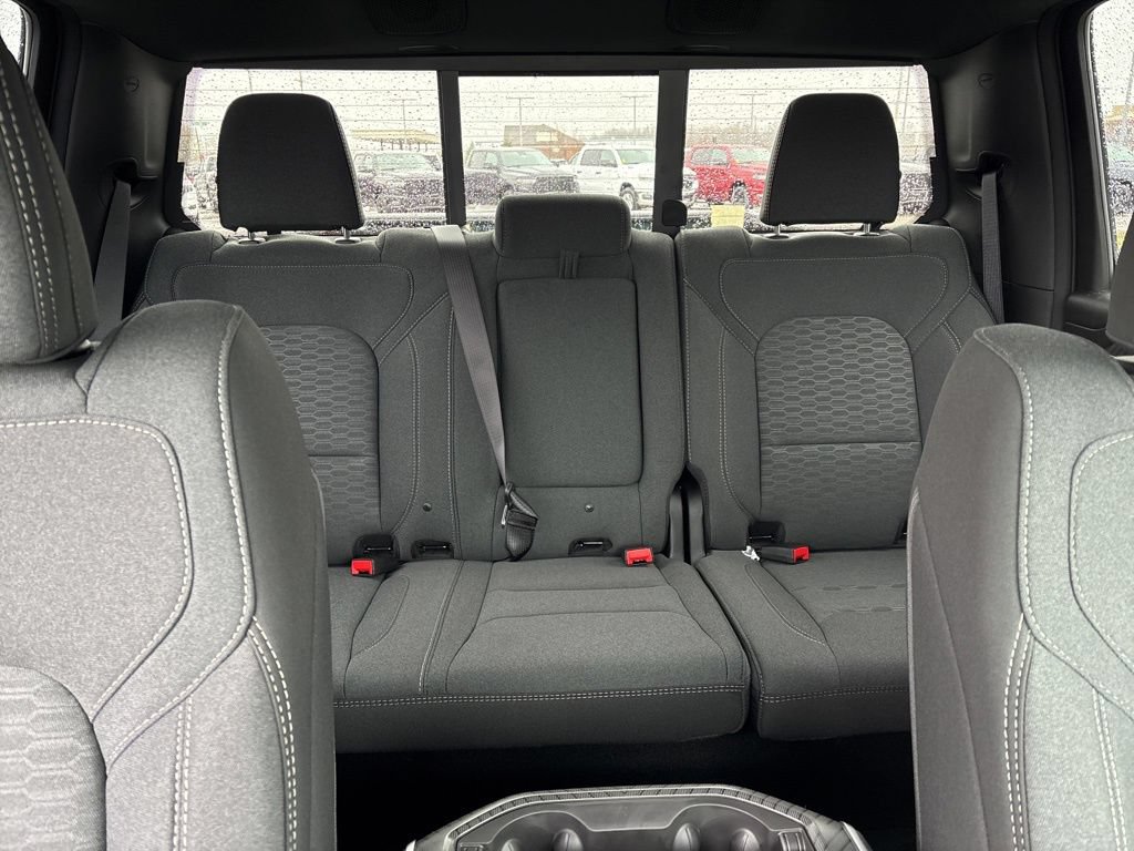 New 2026 RAM 1500 4x4 Crew Cab image 15