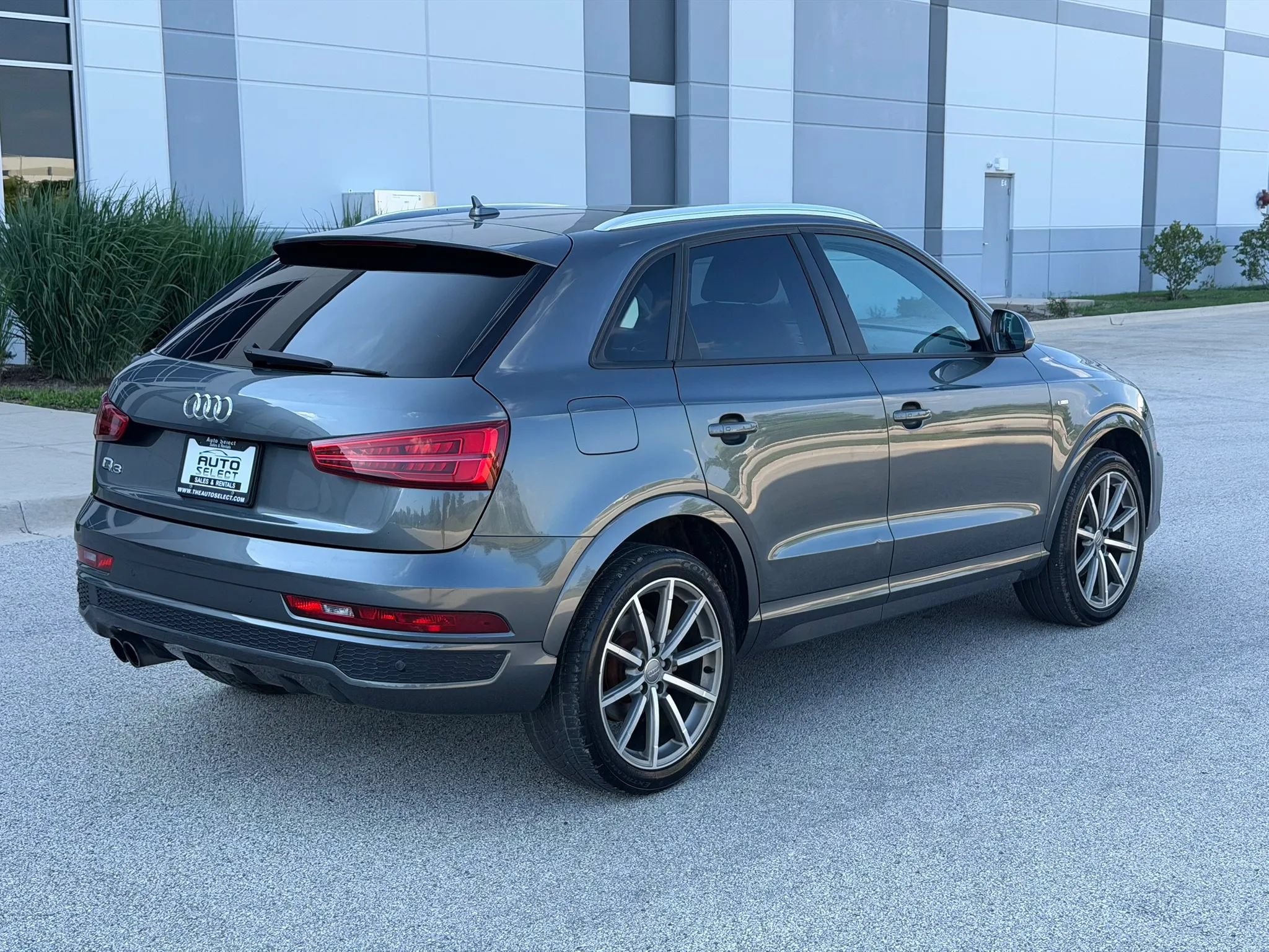 Used 2018 Audi Q3 2.0T Premium FWD image 5