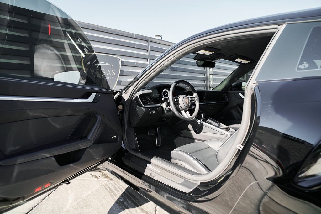 Used 2024 Porsche 911 Turbo image 22