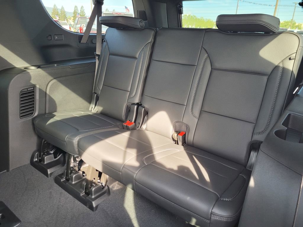 New 2026 GMC Yukon XL Denali w/ Denali Reserve Package image 11