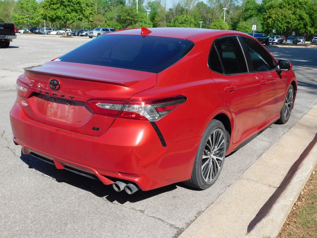 Used 2020 Toyota Camry SE image 4