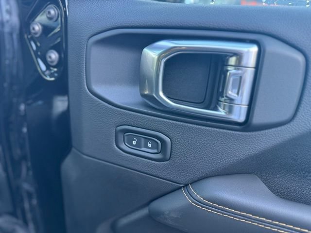 New 2025 Jeep Wrangler Unlimited Sahara AWD/4WD image 14