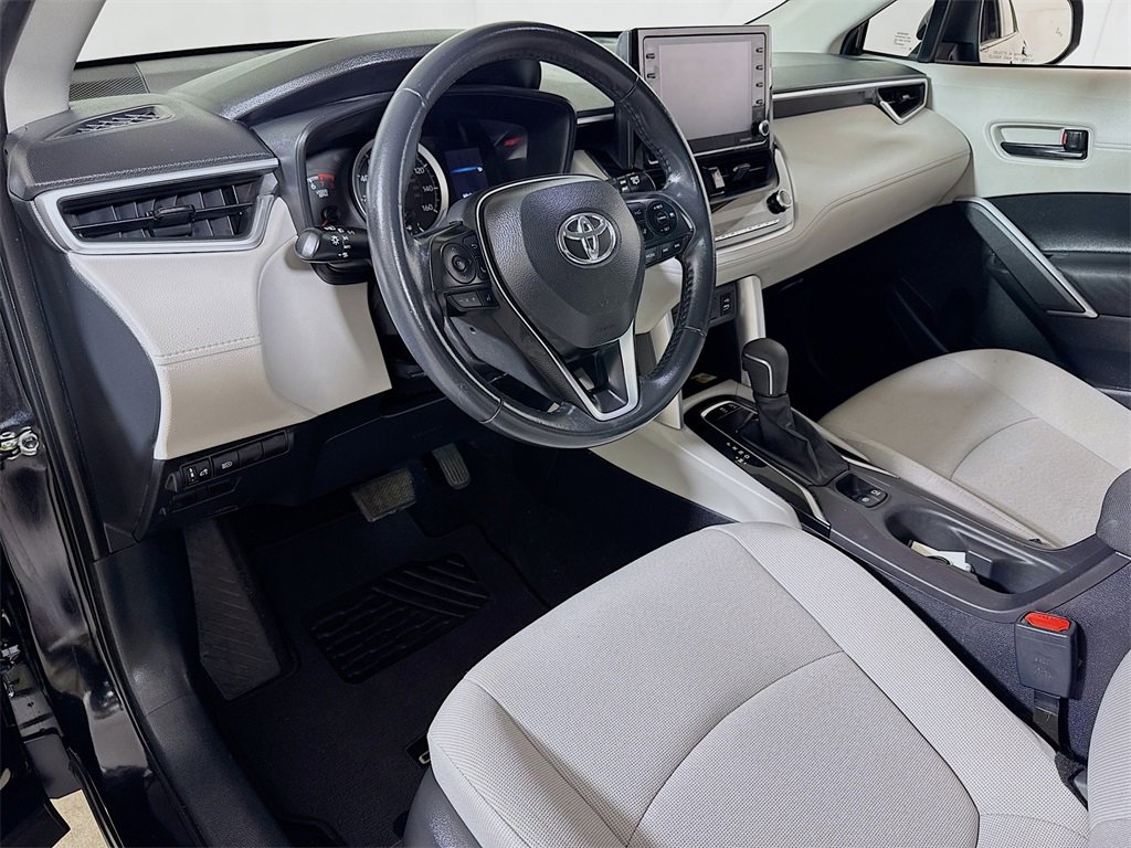 Used 2022 Toyota Corolla Cross LE image 7
