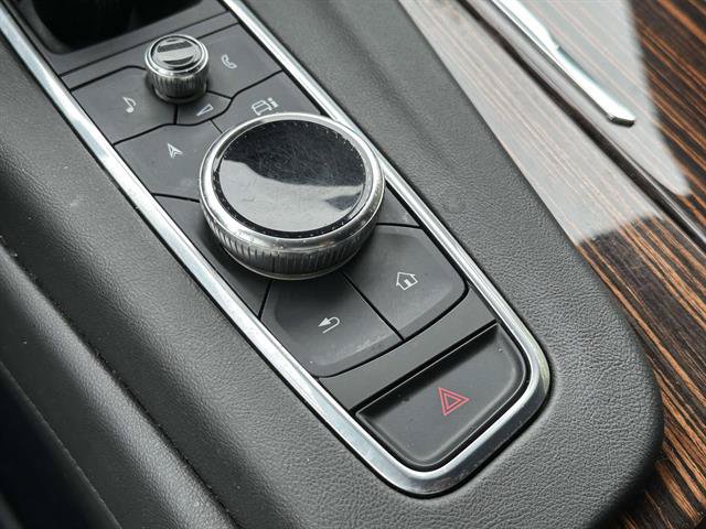Used 2021 Cadillac Escalade Luxury AWD/4WD image 41