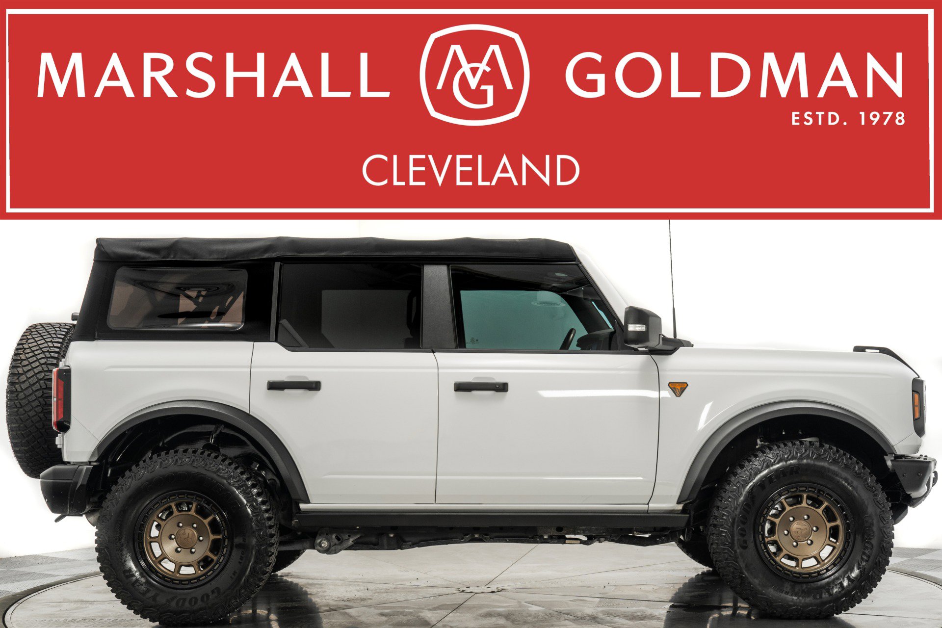 Used 2021 Ford Bronco Badlands video 1