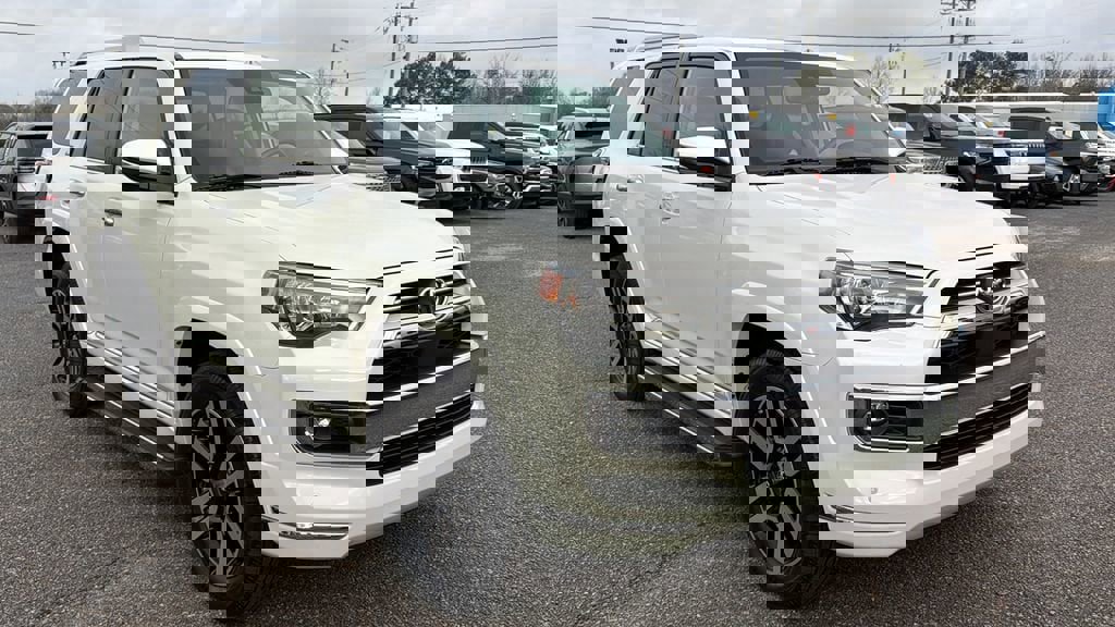 Used 2021 Toyota 4Runner Limited image 3