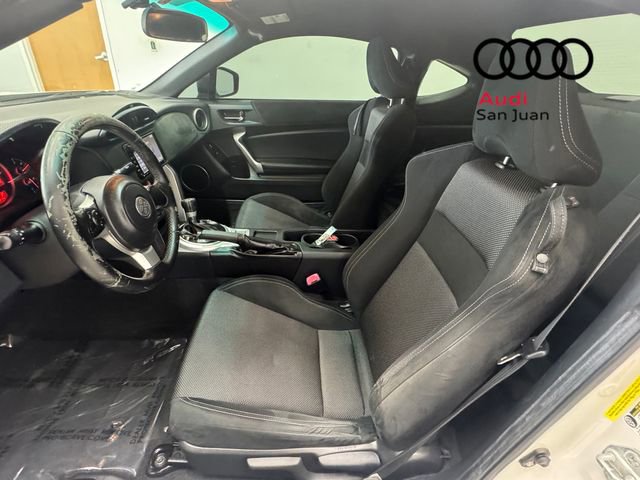 Used 2017 Toyota 86 RWD image 28