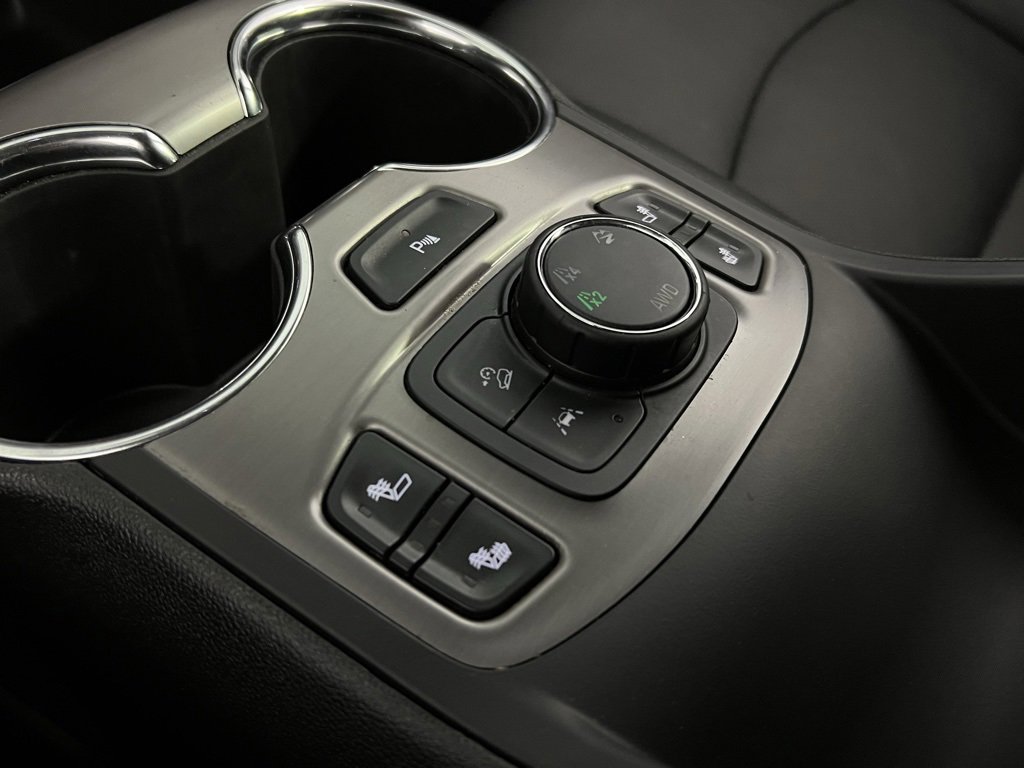 Used 2024 GMC Terrain AT4 w/ Infotainment Package II image 19