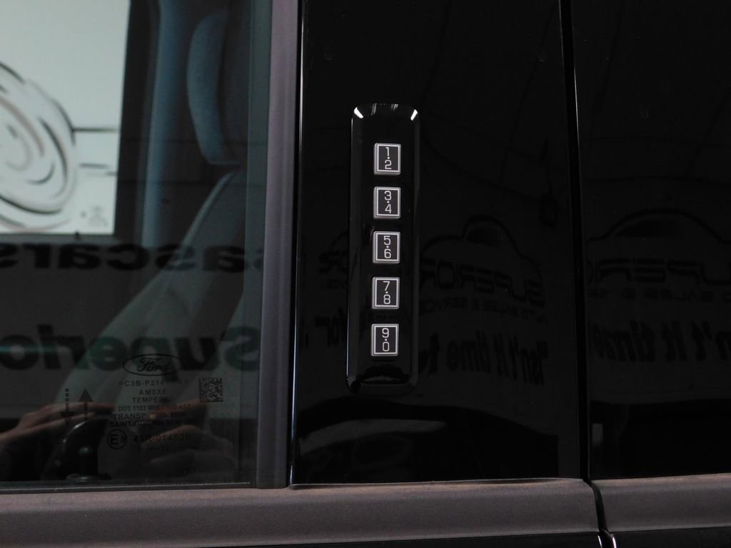 Used 2023 Ford F250 XLT image 25