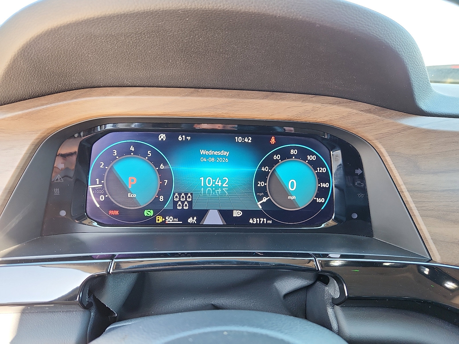 Used 2025 Volkswagen Atlas SE image 17