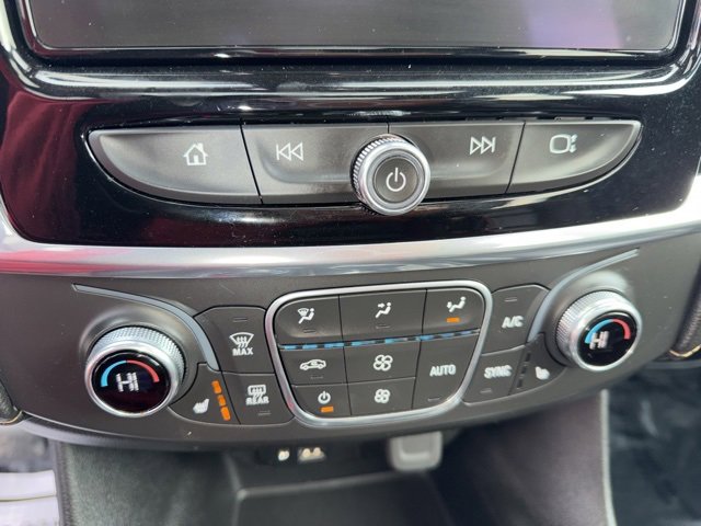 Used 2020 Chevrolet Traverse LT w/ LT Premium Package image 24