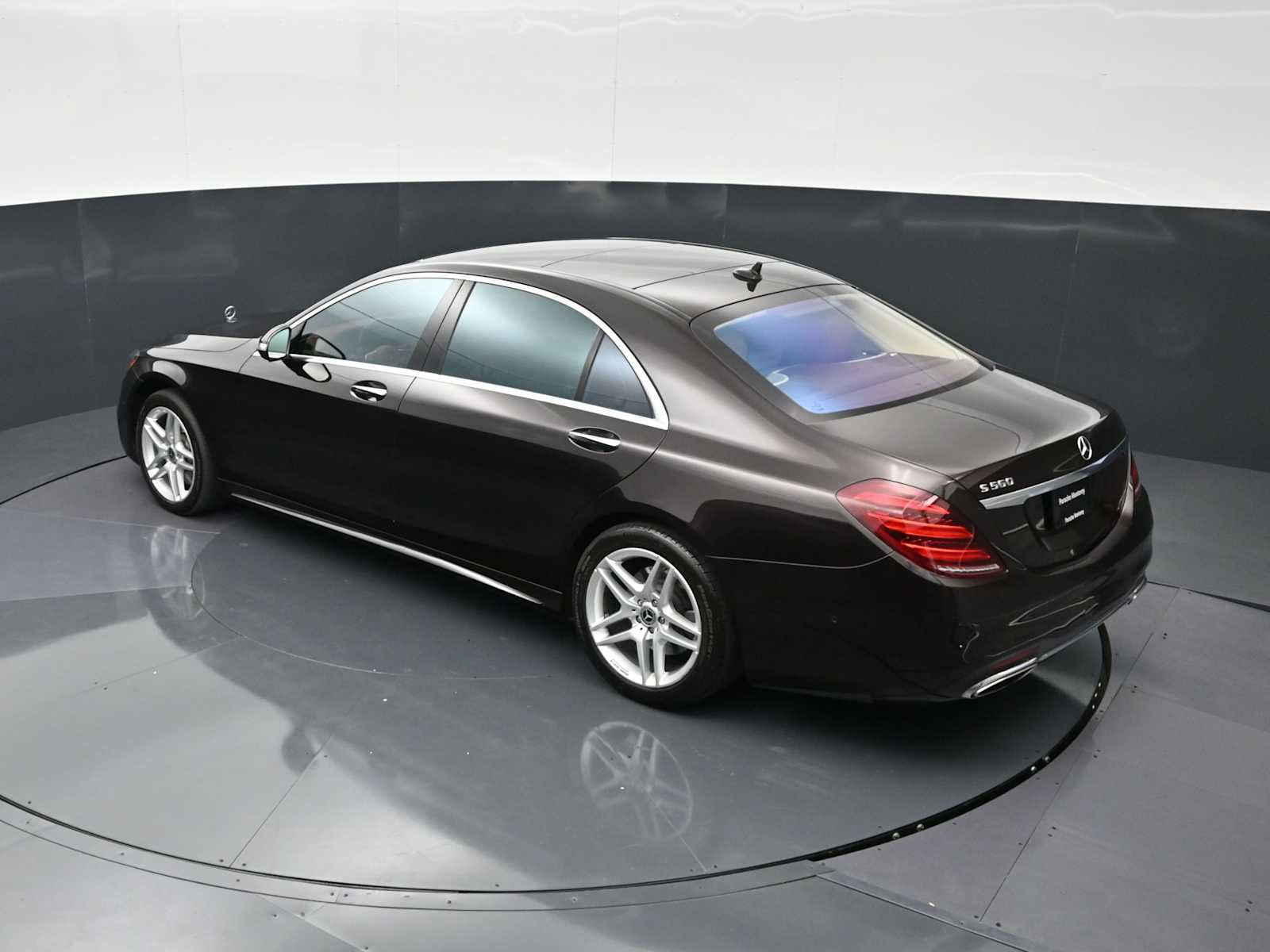 Used 2018 Mercedes-Benz S 560 Sedan image 35