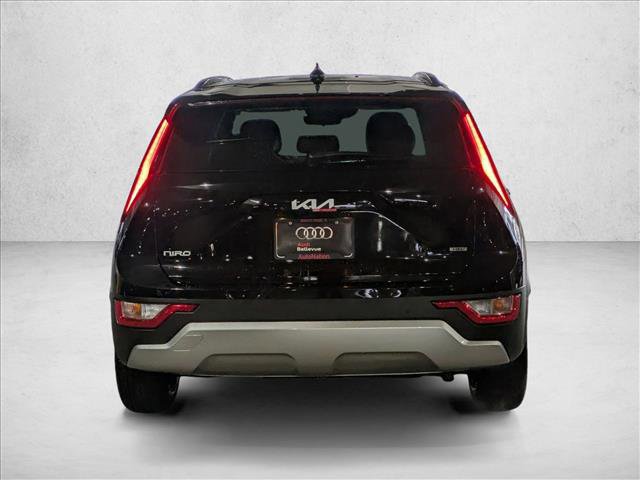Used 2025 Kia Niro EX image 7