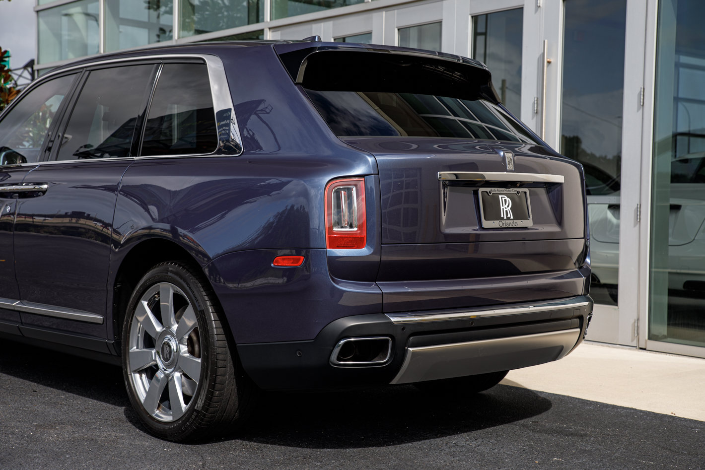 Certified 2019 Rolls-Royce Cullinan AWD/4WD image 8