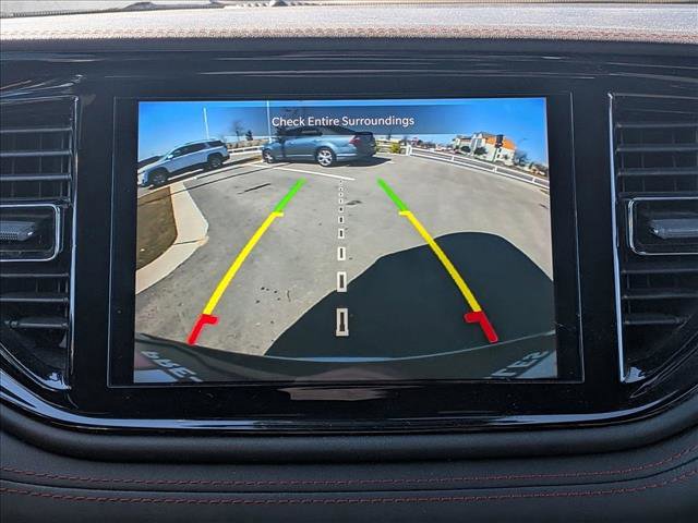 Used 2023 Dodge Durango GT image 13