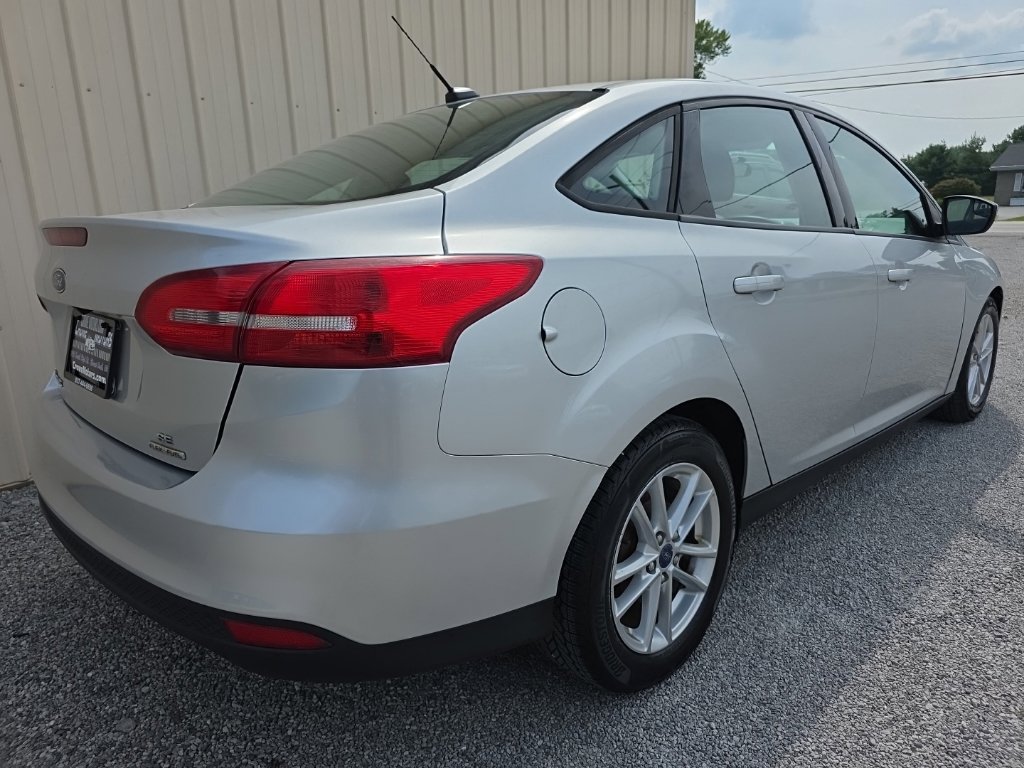 Used 2016 Ford Focus SE FWD image 8