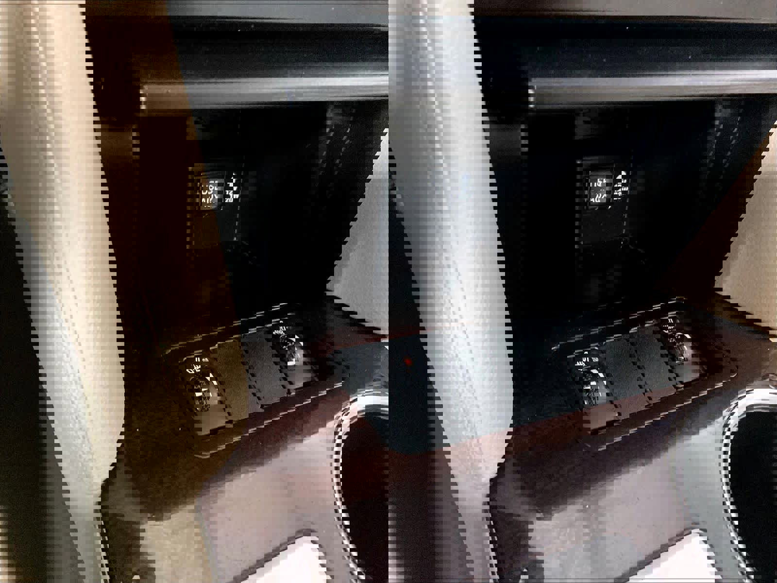 Used 2013 Toyota Camry XLE image 27