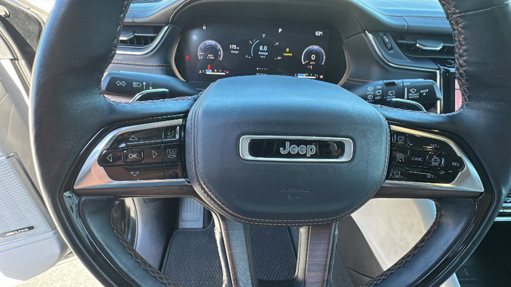 Used 2021 Jeep Grand Cherokee L Summit w/ Advanced Protech Group IV image 18