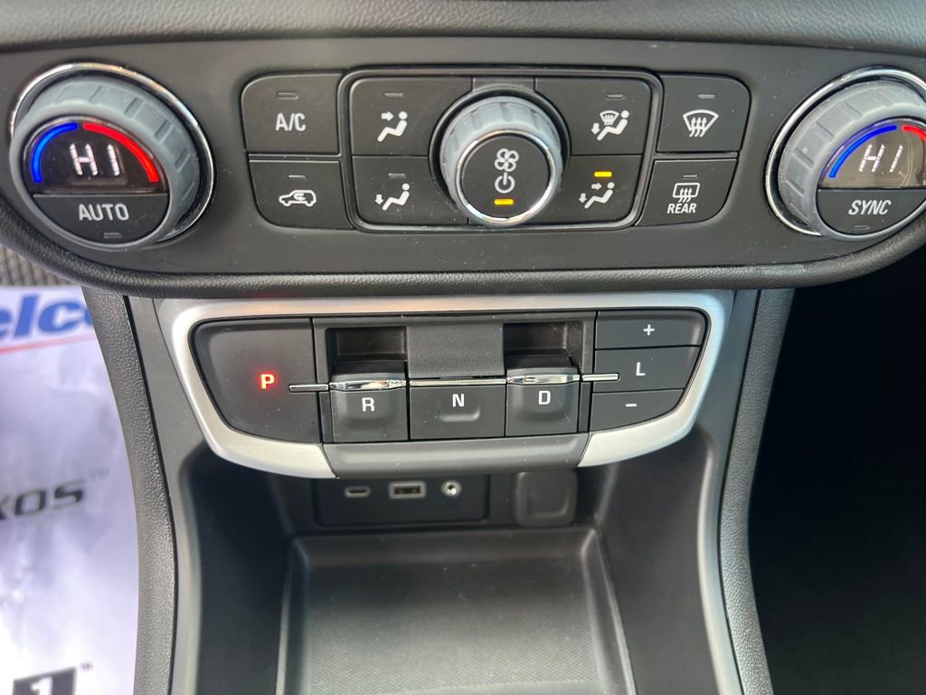 Used 2023 GMC Terrain SLE w/ Driver Convenience Package image 21