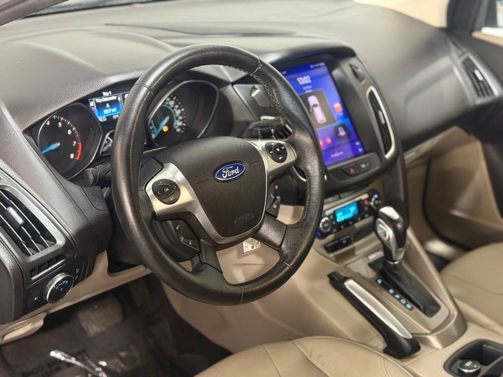 Used 2012 Ford Focus SEL FWD image 17