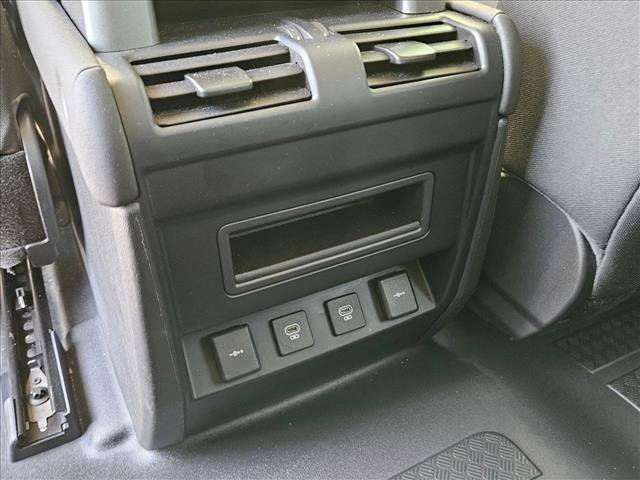 Used 2021 Land Rover Defender 90 AWD/4WD image 17