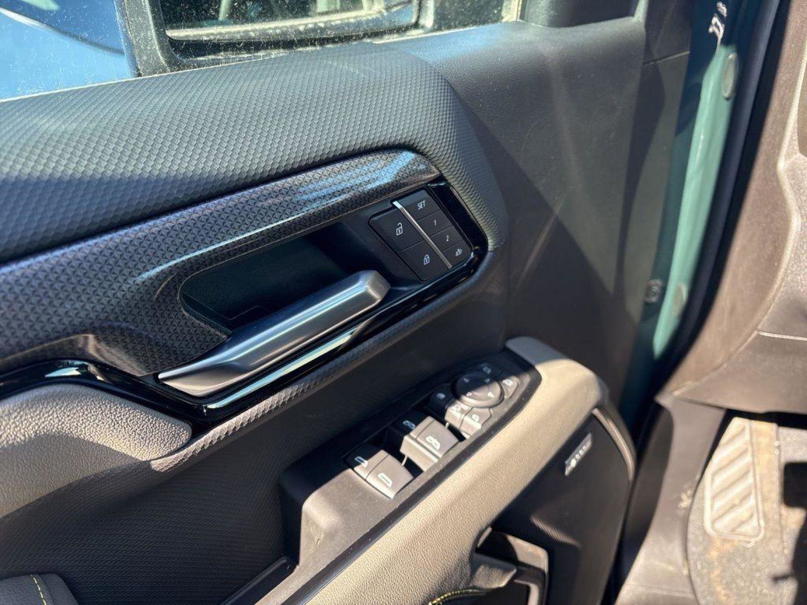 New 2026 Chevrolet Silverado 2500 ZR2 w/ LPO, Dark Essentials Package image 18