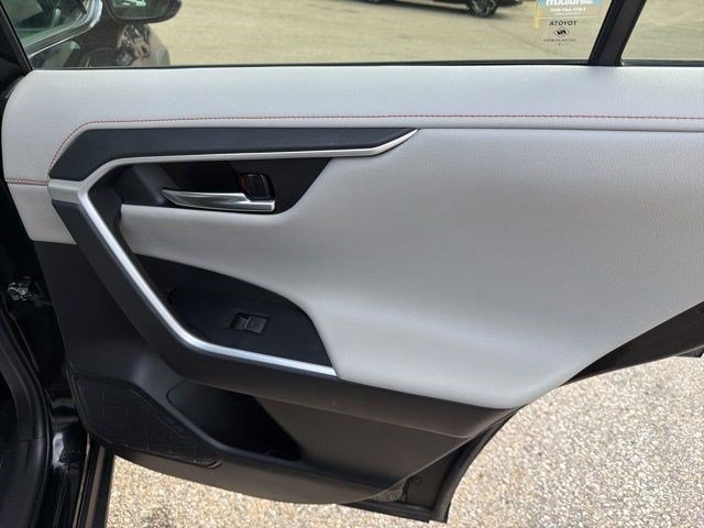 Used 2022 Toyota RAV4 Adventure AWD/4WD image 16