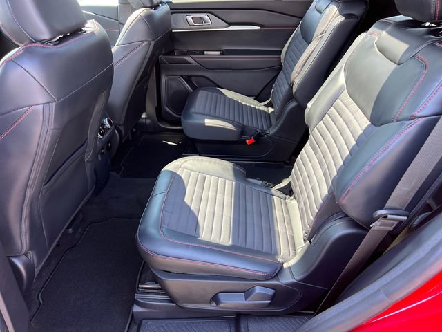 Used 2025 Ford Explorer ST-Line w/ Premium Package AWD/4WD image 27