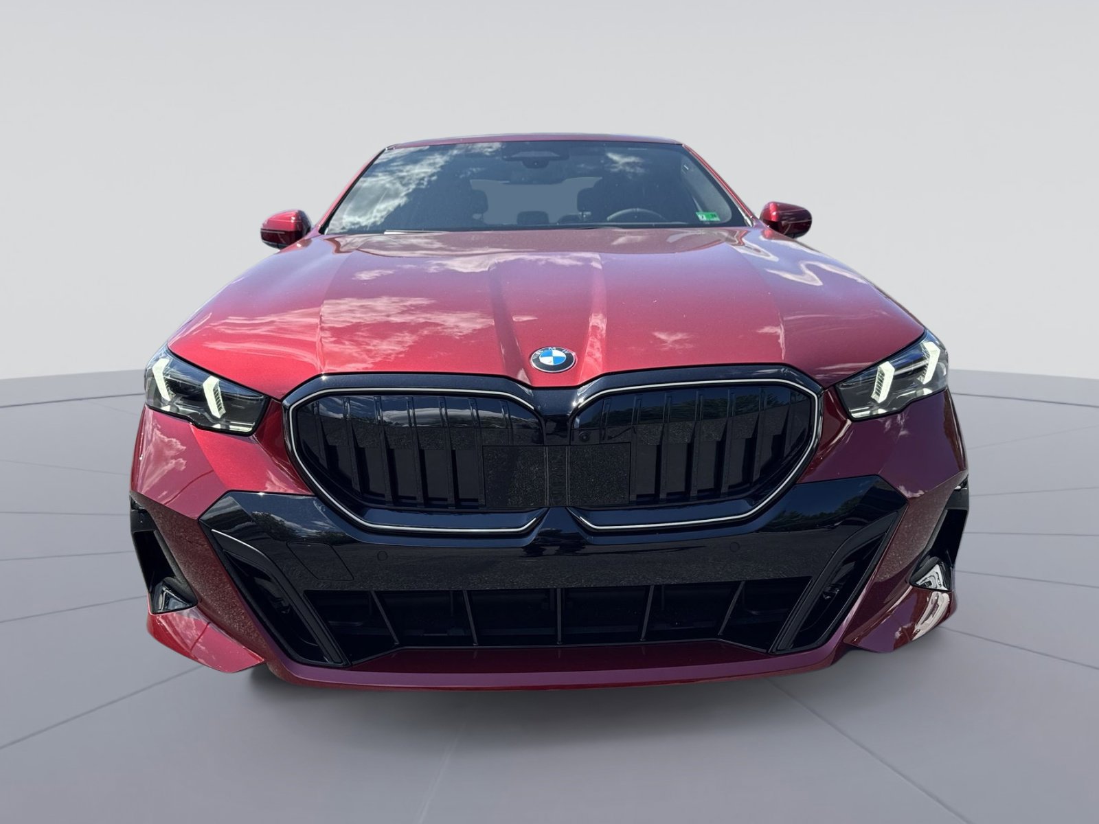 New 2026 BMW 530i xDrive w/ M Sport Package AWD/4WD image 4