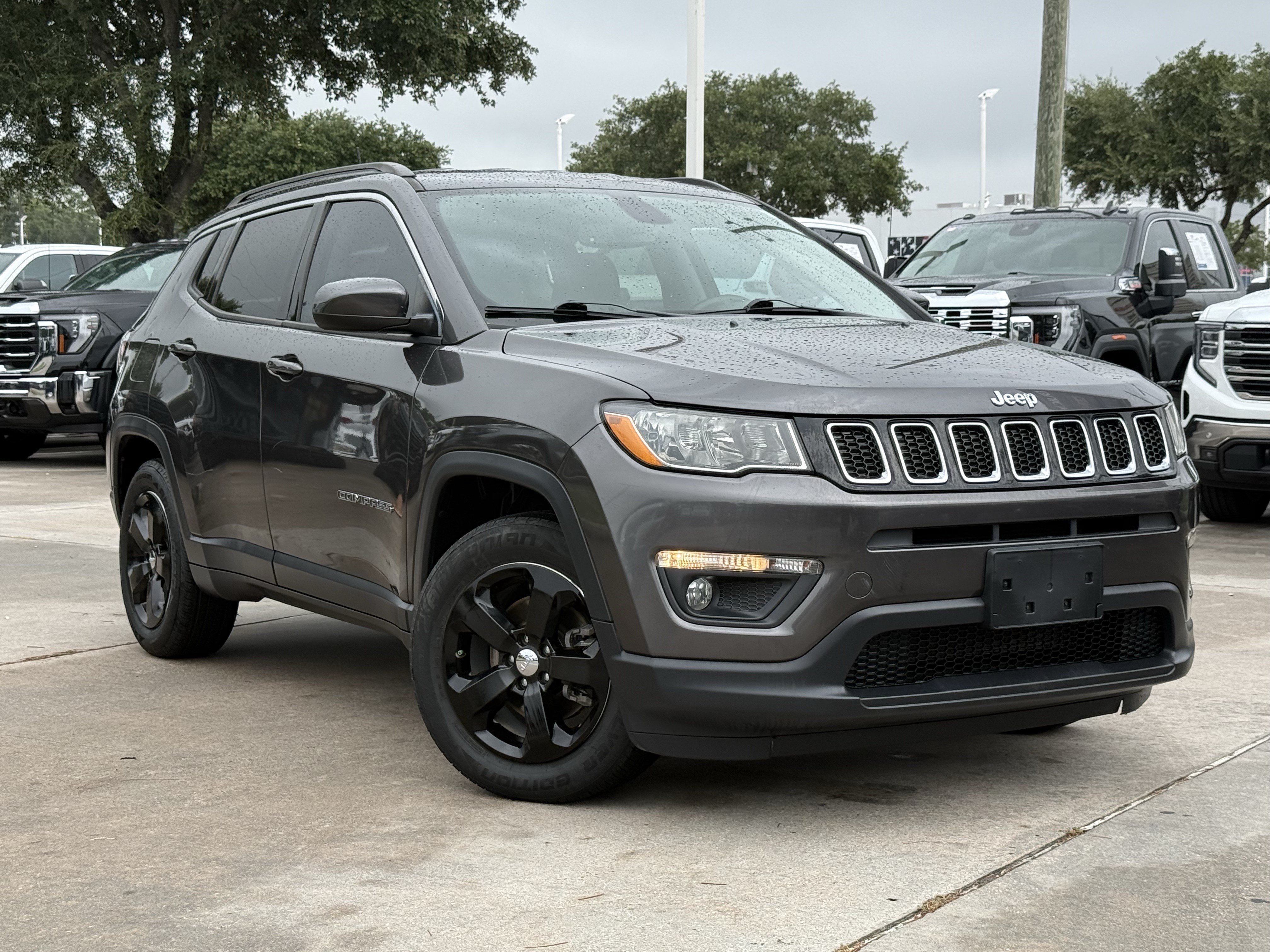 Used 2021 Jeep Compass Latitude w/ Convenience Group FWD image 2
