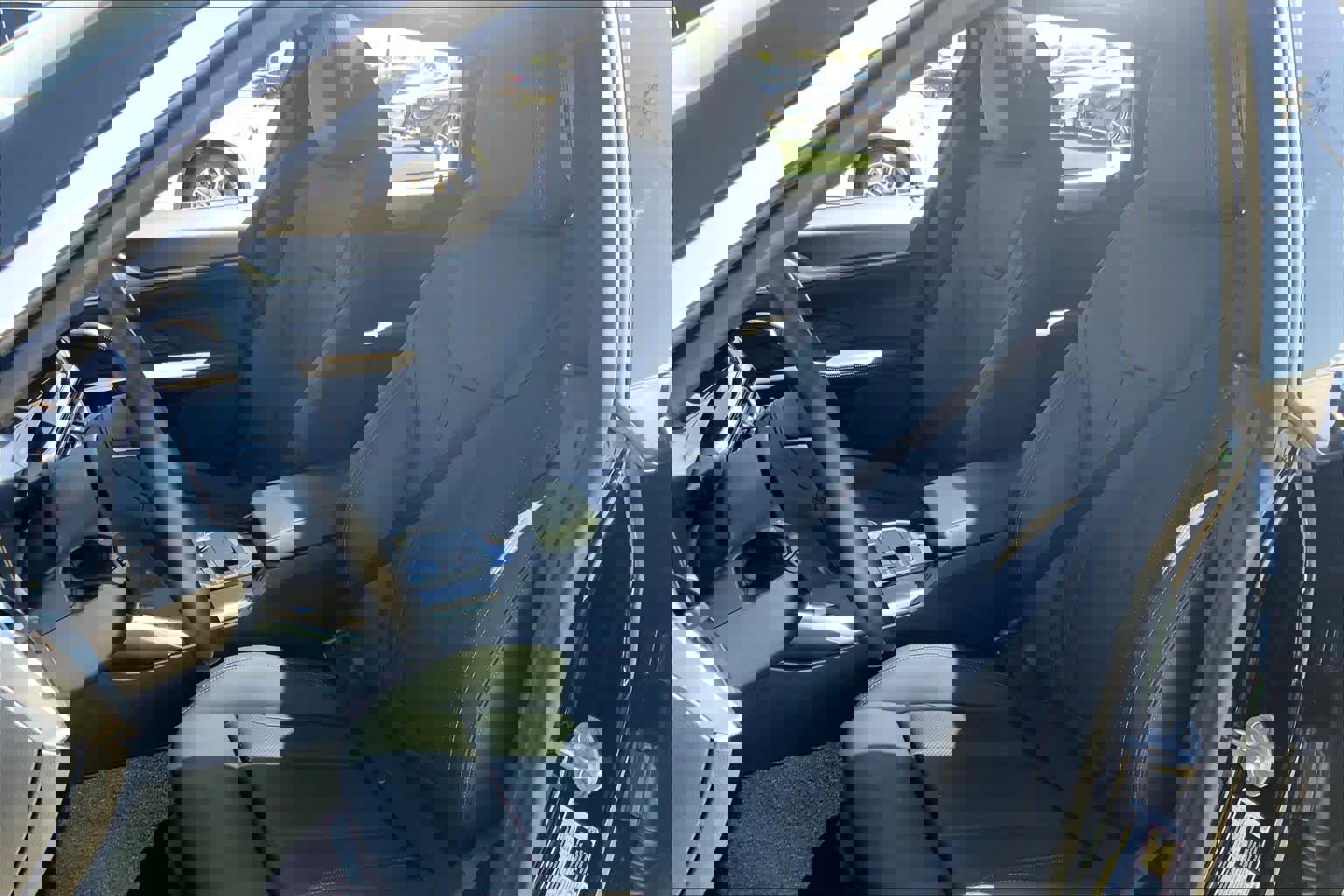 Used 2023 BMW i4 eDrive40 w/ Premium Package image 7