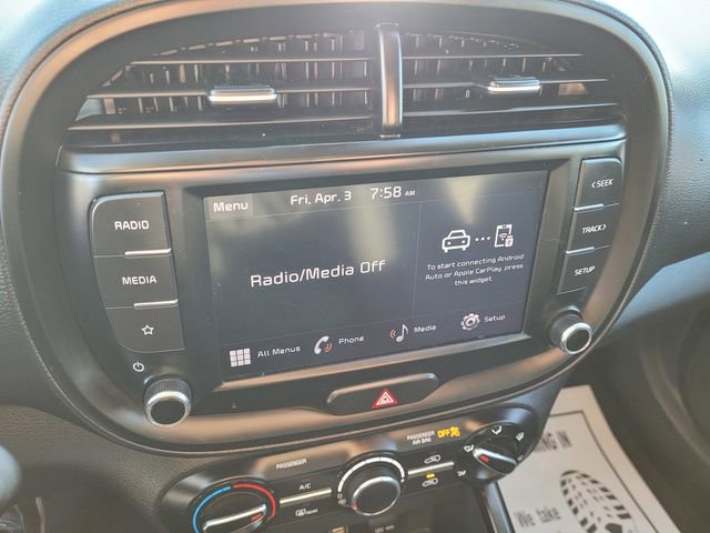 Used 2024 Kia Soul LX w/ Option Group 015 FWD image 12