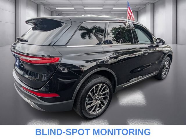 Used 2020 Lincoln Corsair FWD w/ Rear Removable Package Tray image 6