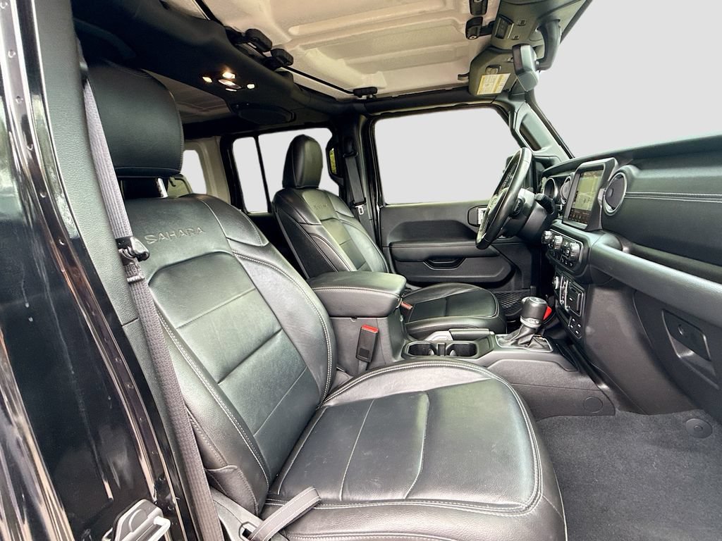 Used 2022 Jeep Wrangler Unlimited Sahara w/ Cold Weather Group AWD/4WD image 34