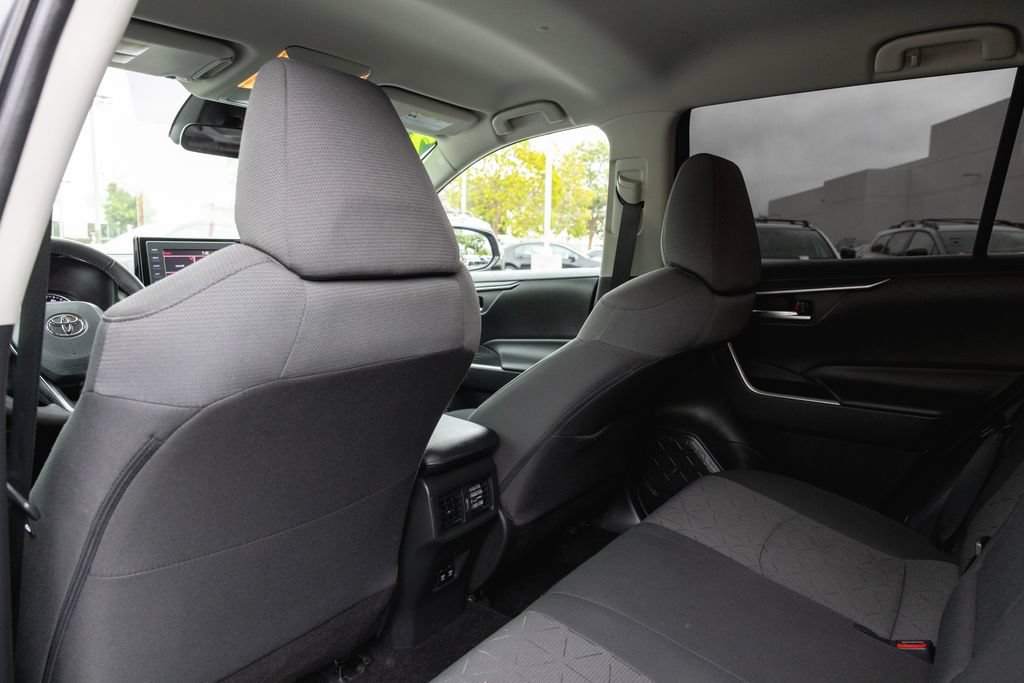 Certified 2020 Toyota RAV4 XLE w/ XLE Grade Weather Package FWD image 25