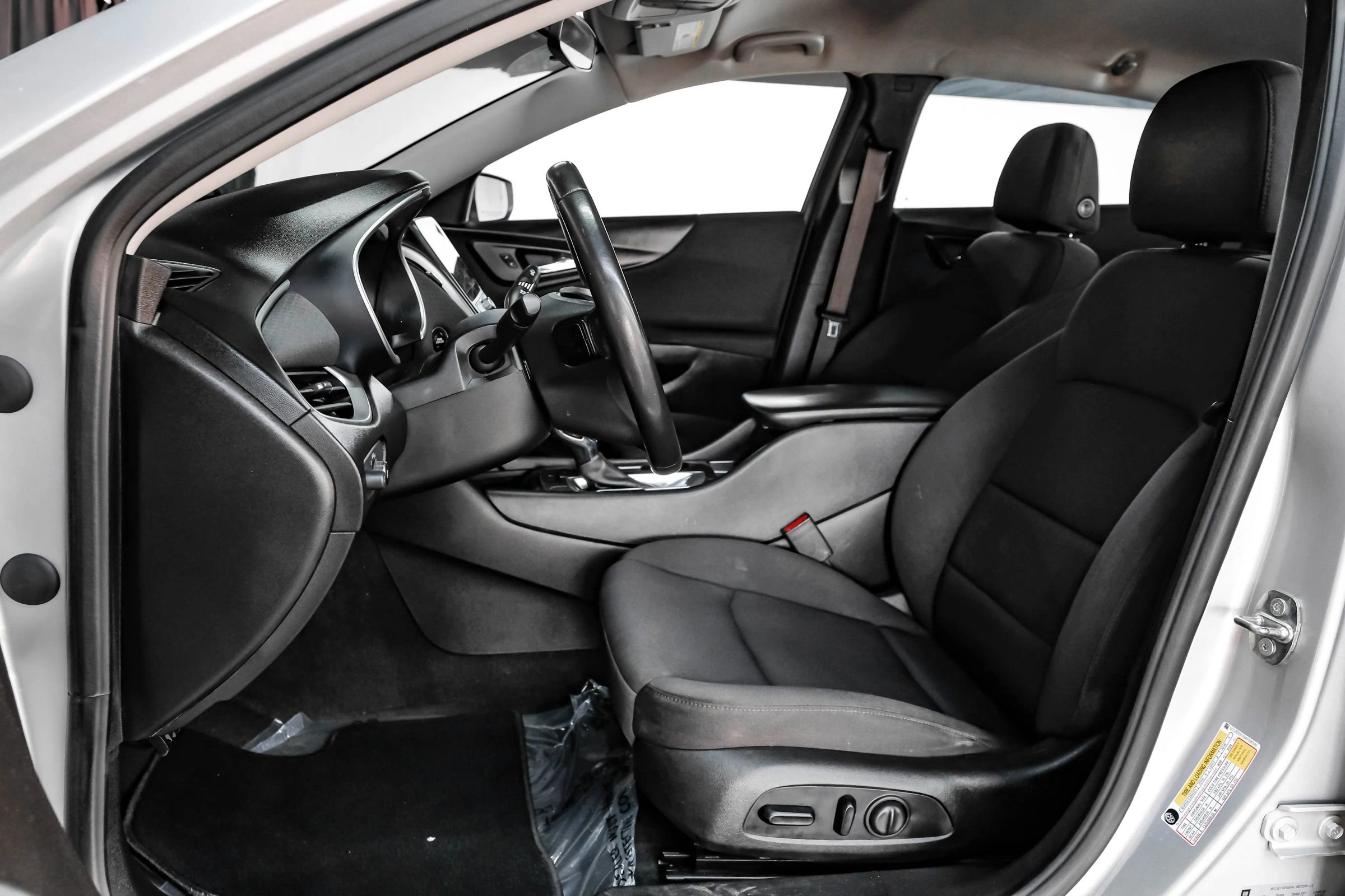 Used 2021 Chevrolet Malibu RS image 4