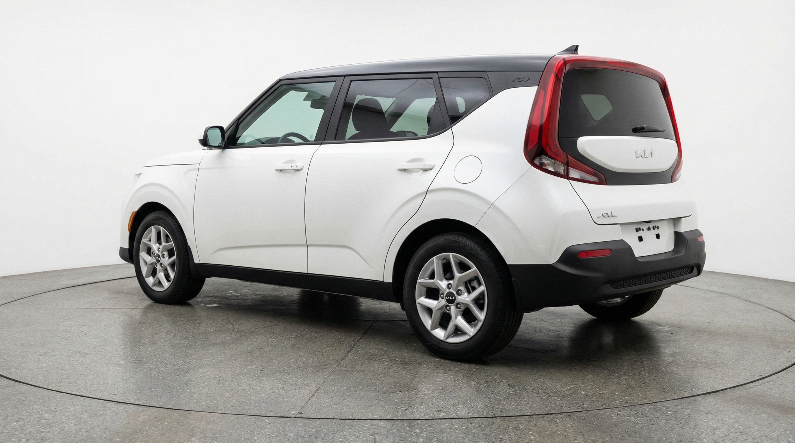 Used 2025 Kia Soul LX w/ LX Technology Package image 6