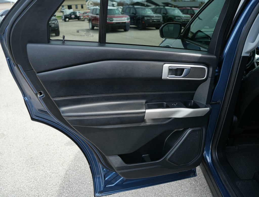 Used 2020 Ford Explorer XLT w/ Equipment Group 202A image 23