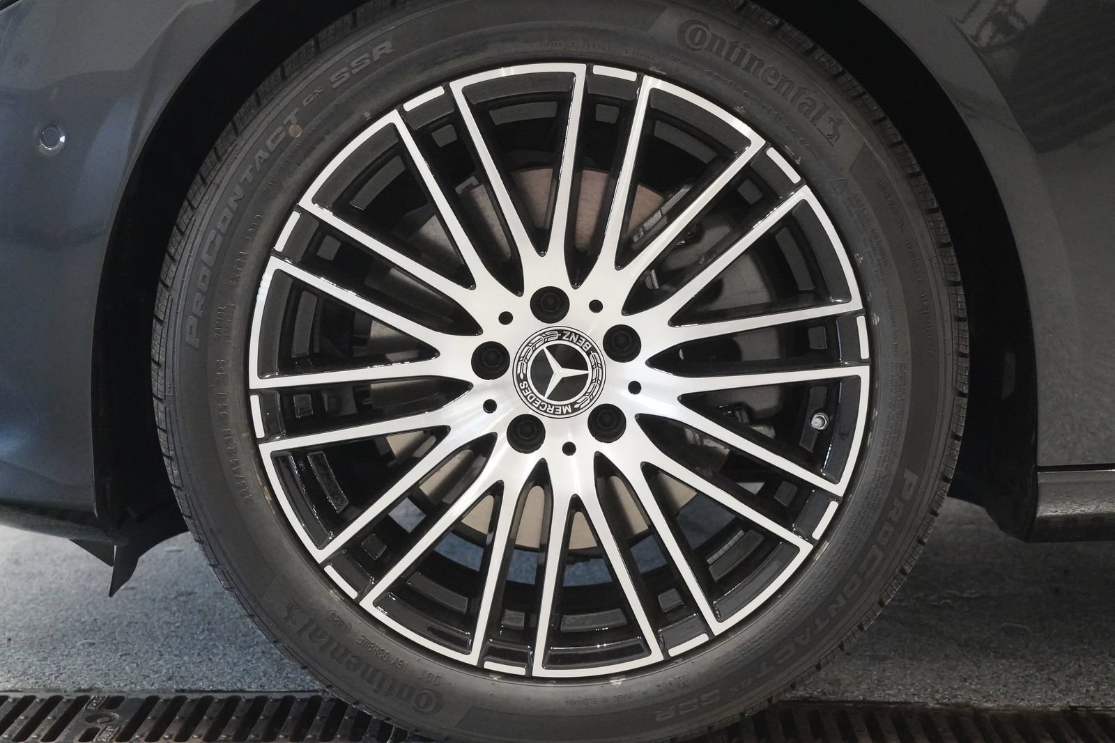 New 2026 Mercedes-Benz C 300 4MATIC Sedan image 11