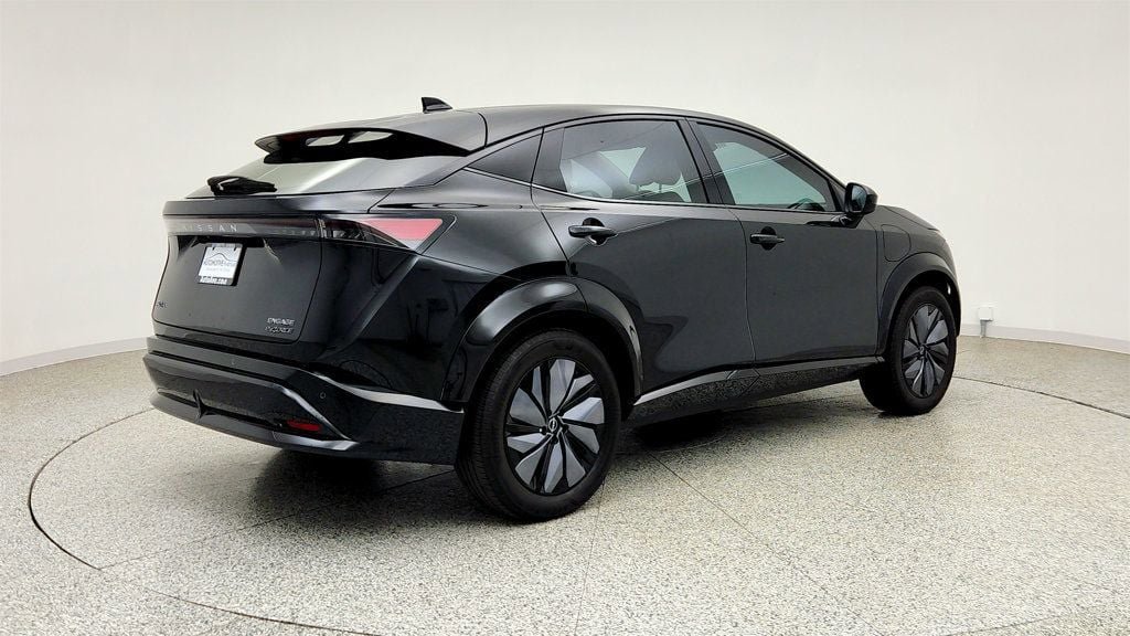 Used 2024 Nissan Ariya AWD image 5