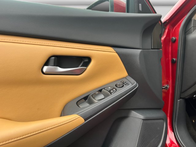 Used 2022 Nissan Sentra SV w/ SV Premium Package FWD image 11