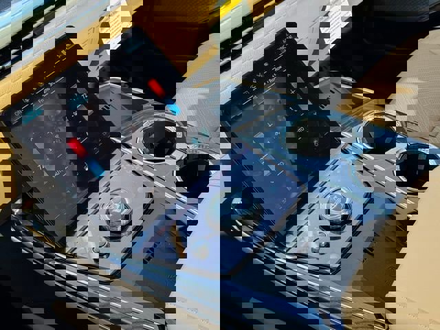 New 2025 Cadillac Escalade IQ Luxury 2 image 32