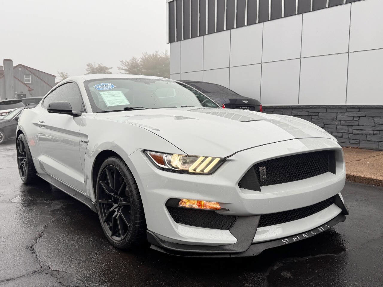 Used 2016 Ford Mustang Shelby GT350 w/ Technology Package image 10