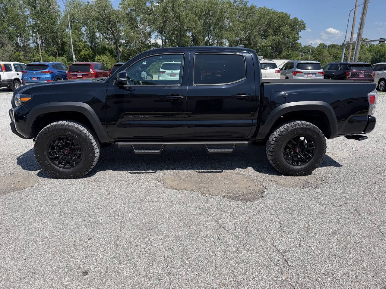 Used 2022 Toyota Tacoma TRD Off-Road w/ TRD Premium Off Road Package AWD/4WD image 6