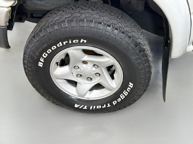 Used 2003 Toyota Tacoma 4x4 Xtracab V6 w/ Convenience Pkg image 24